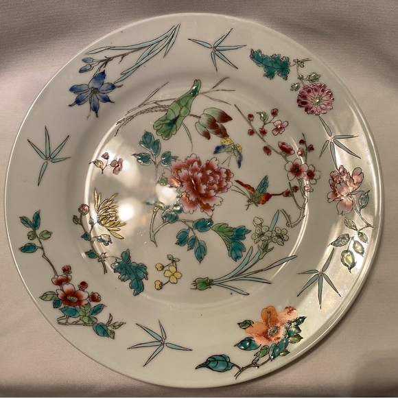 7 Chinese Famille Rose Plates w/ Flowers & Butterflies - Picture 9 of 12
